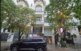 Khách Sạn Bin Bin 2 - Gần Him Lam Q.7